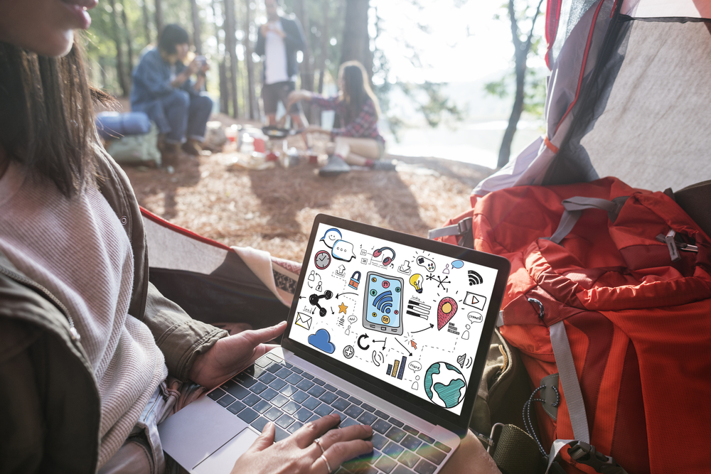 shutterstock 569714917 Wifi camping Screen Services